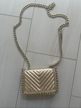 Metallic Gold Quilted Chain Shoulder Bag